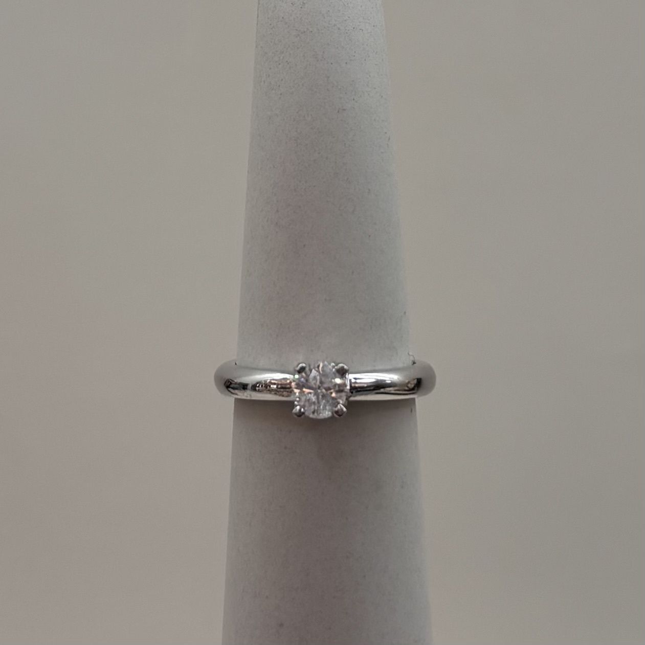 14KW "Simplicity" High Set w/ Round Diamond Ring