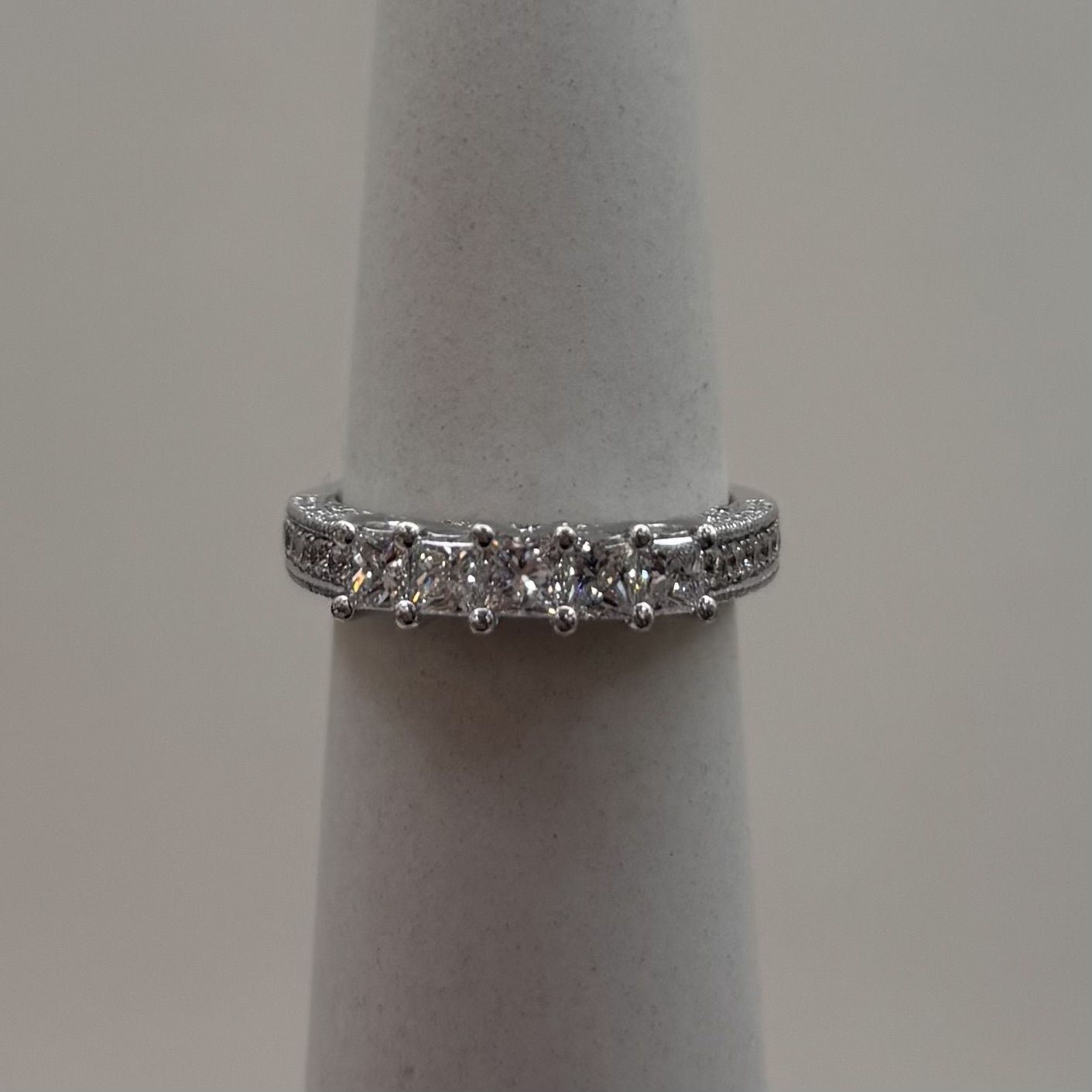 14KW 5-Stone Princess Cut Vintage Anniversary Band