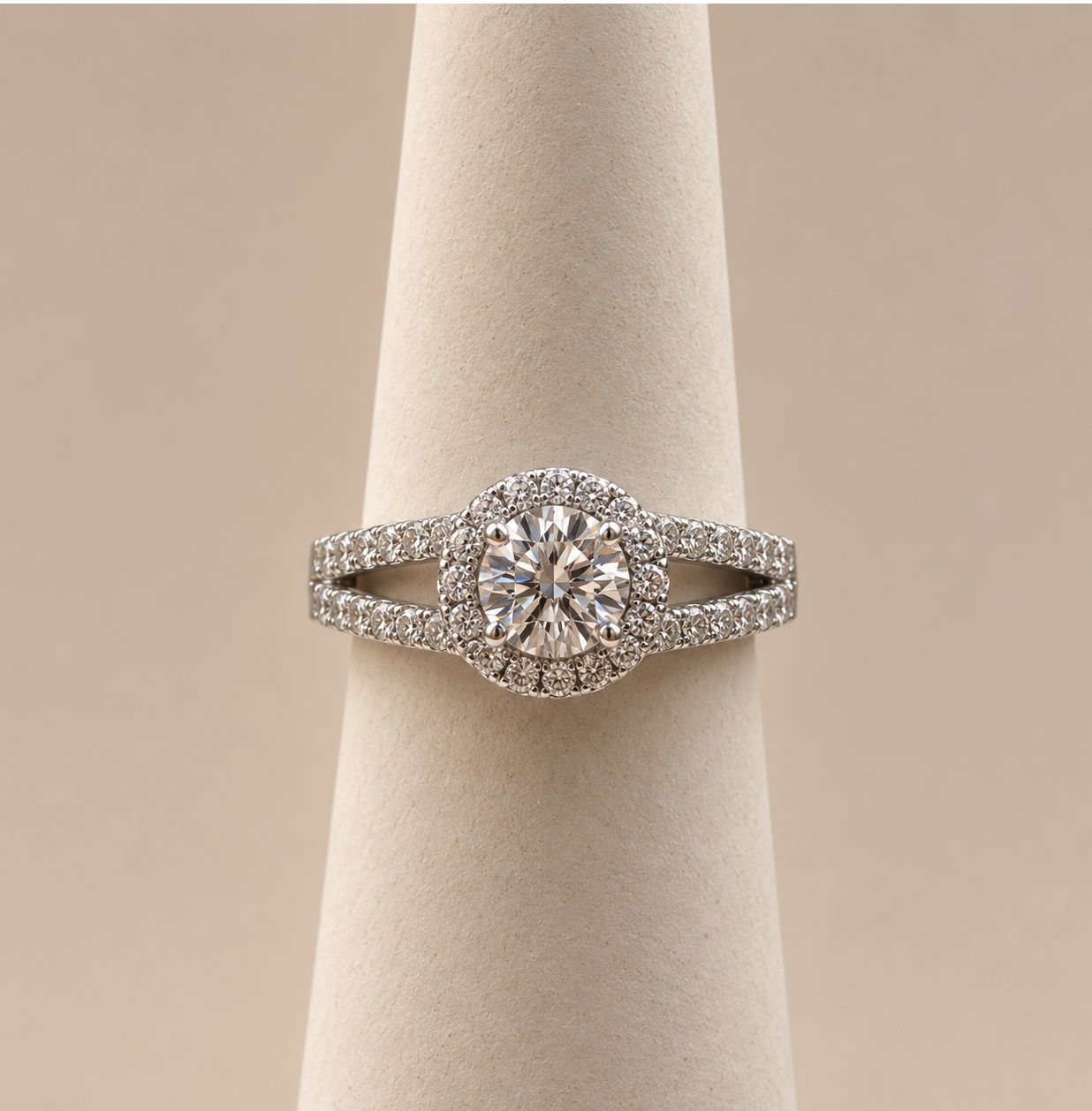 Round Brilliant Flush Halo Split-Band Diamond Ring