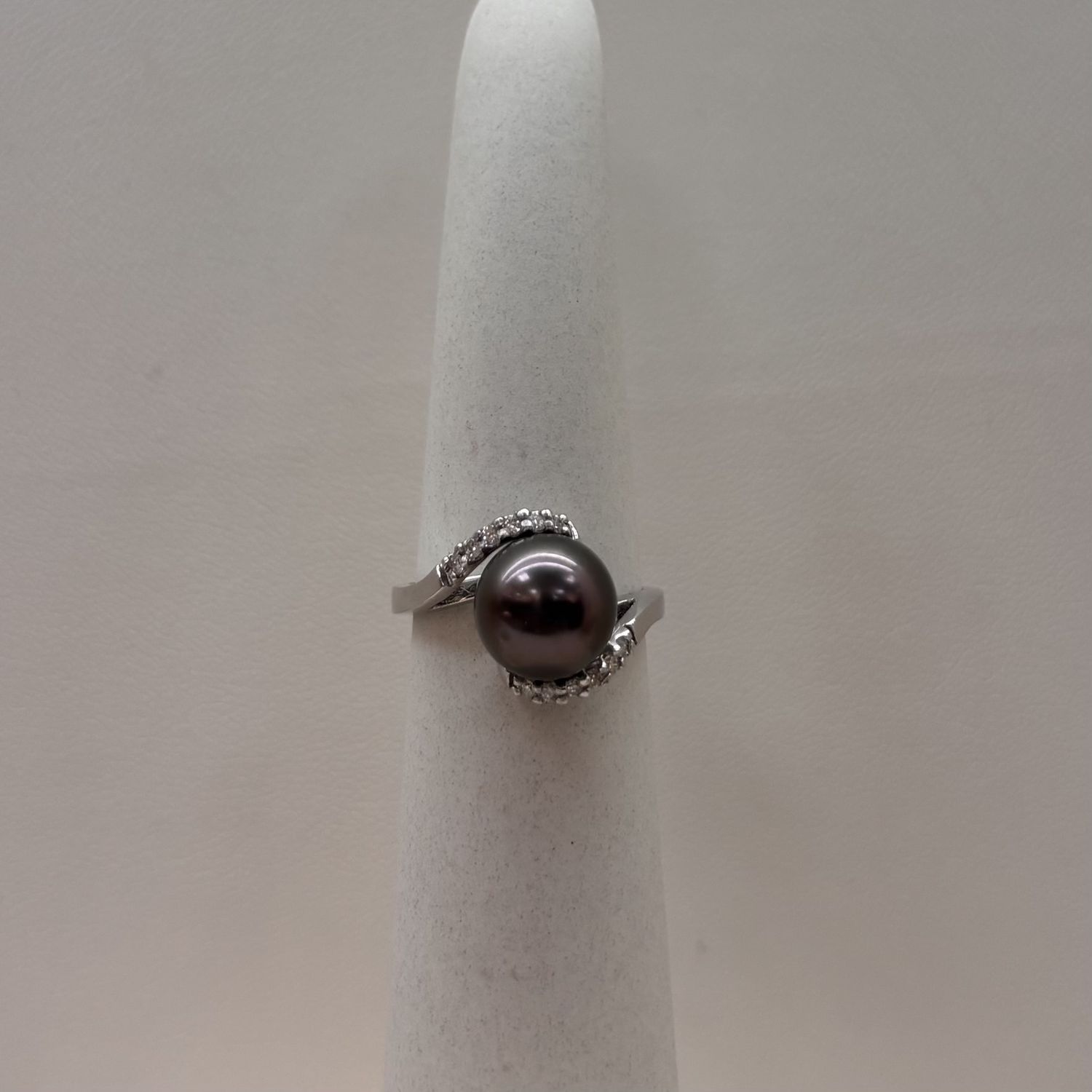 14KW Tahitian Pearl &amp; Diamond Swirl Ring (Size 6.5)