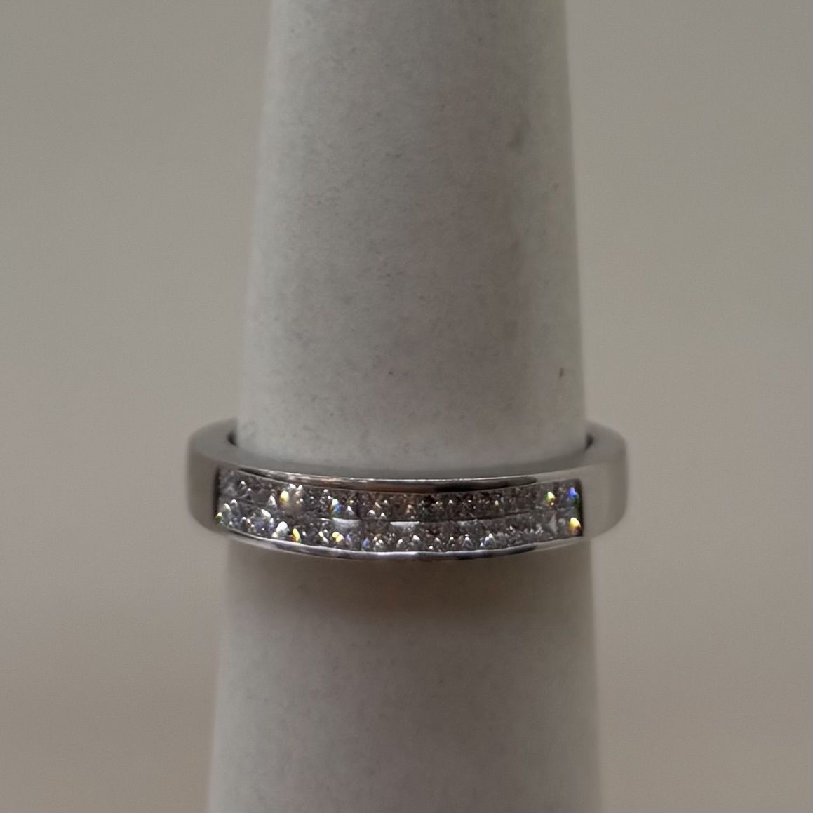 18KW Men's Double Princess Diamond Band (VS2)