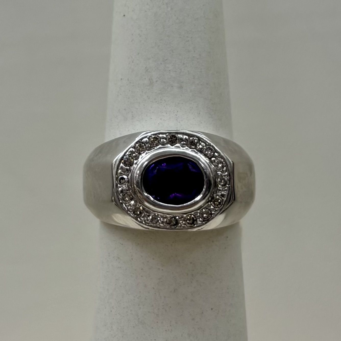 14KW Oval Amethyst Diamond Champ Ring (7.7g)