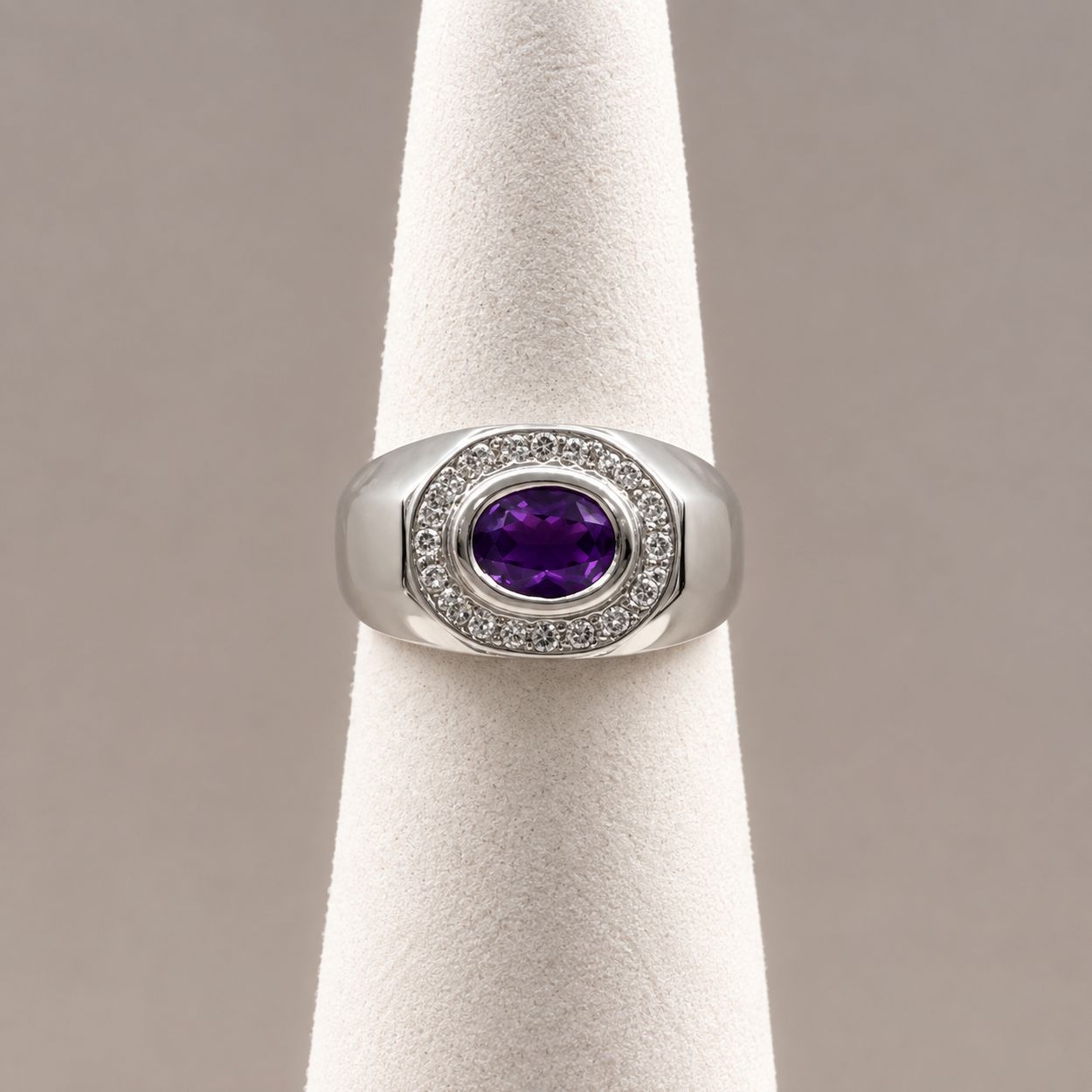 Oval Amethyst Diamond Champ Ring (7.7g)