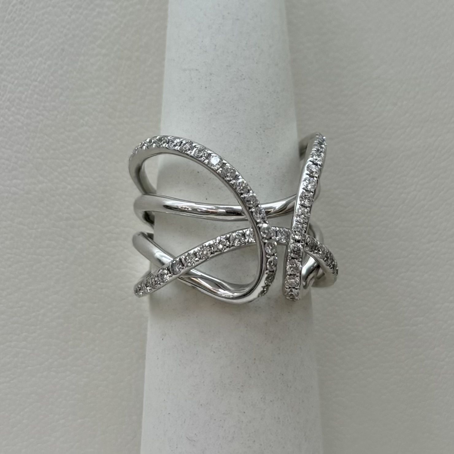 14KW "X"  Round Diamond Fashion Ring (7.0g)