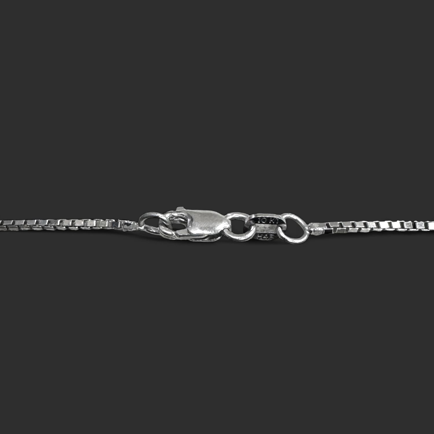 10k White Gold Box Chain (4.5g) (18in), Material: Lobster Claw Clasp