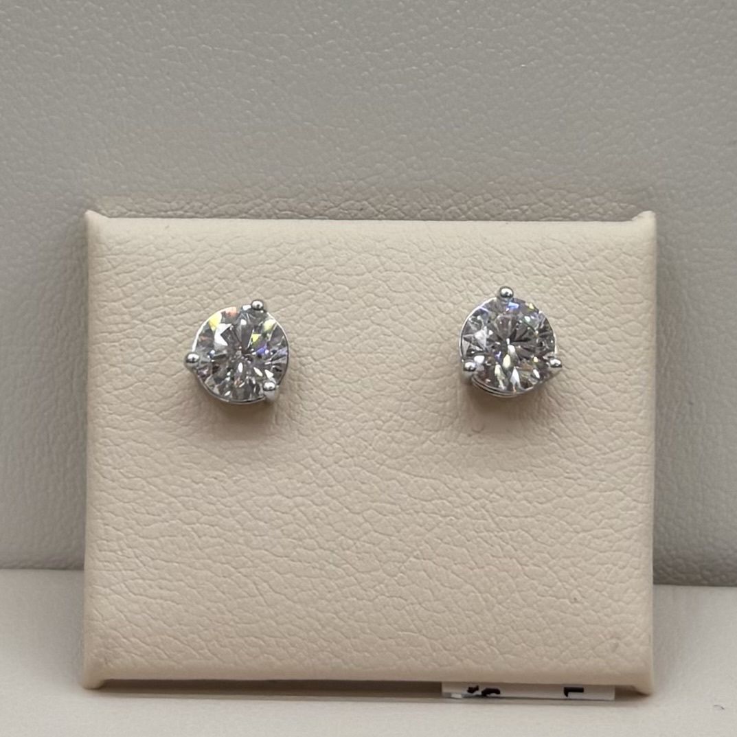 14KW 1.5ct Solitare Oval-Cut Studs