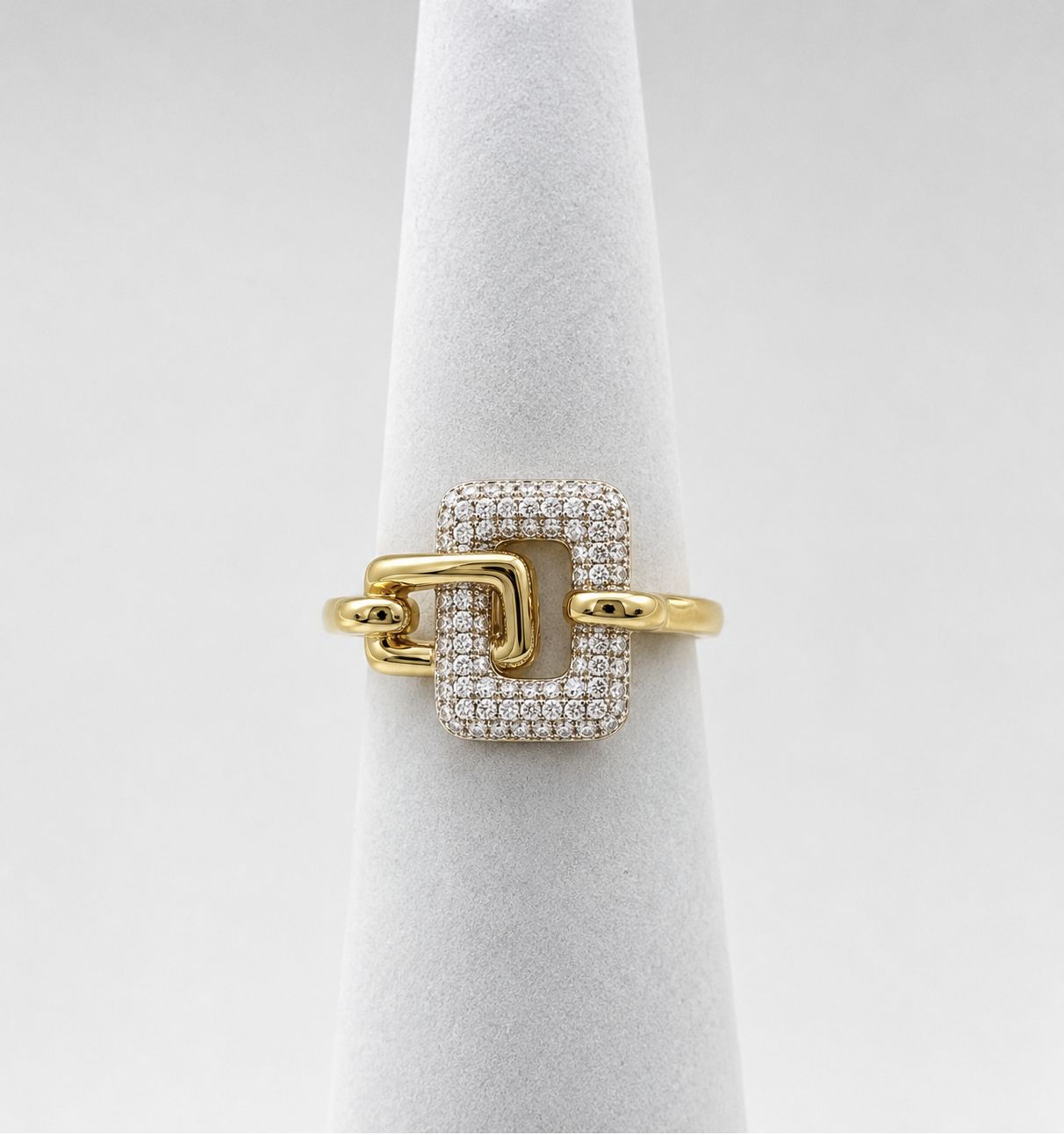 14KY Diamond Buckle Ring