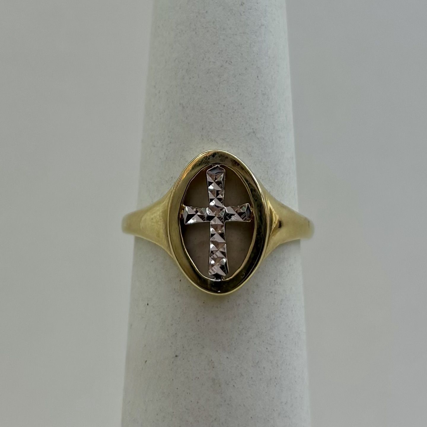 10k Two-Tone Cross Ring (2.6g)