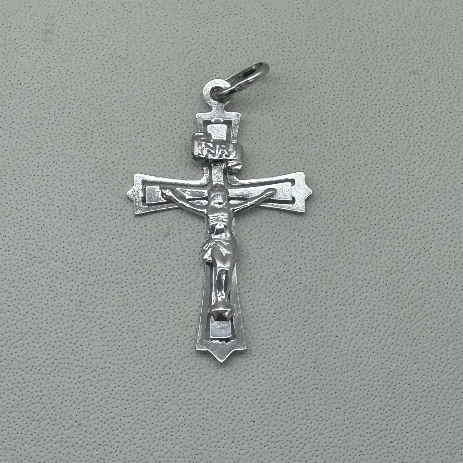 Gold Pendants 1.3-1.5, Material: Crusifix