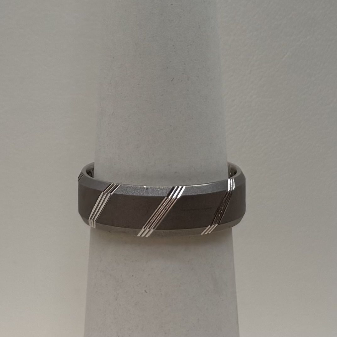 10KW Men's Designed Band (Size 11/ 8.4g)