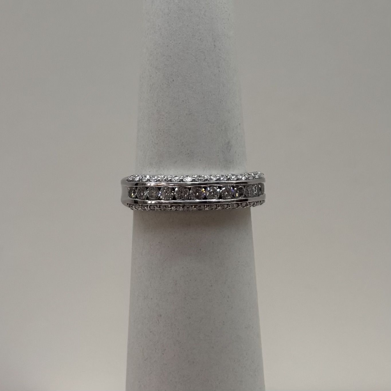 10KY/10KW Triple Row Anniversary Band