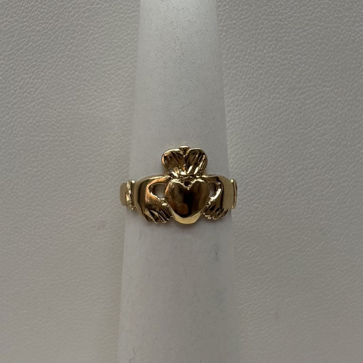 10KY Claddagh Ring (2.0g)