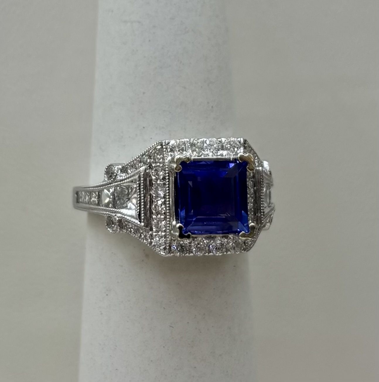 14KW Tanzanite Diamond Ring (5.7g)