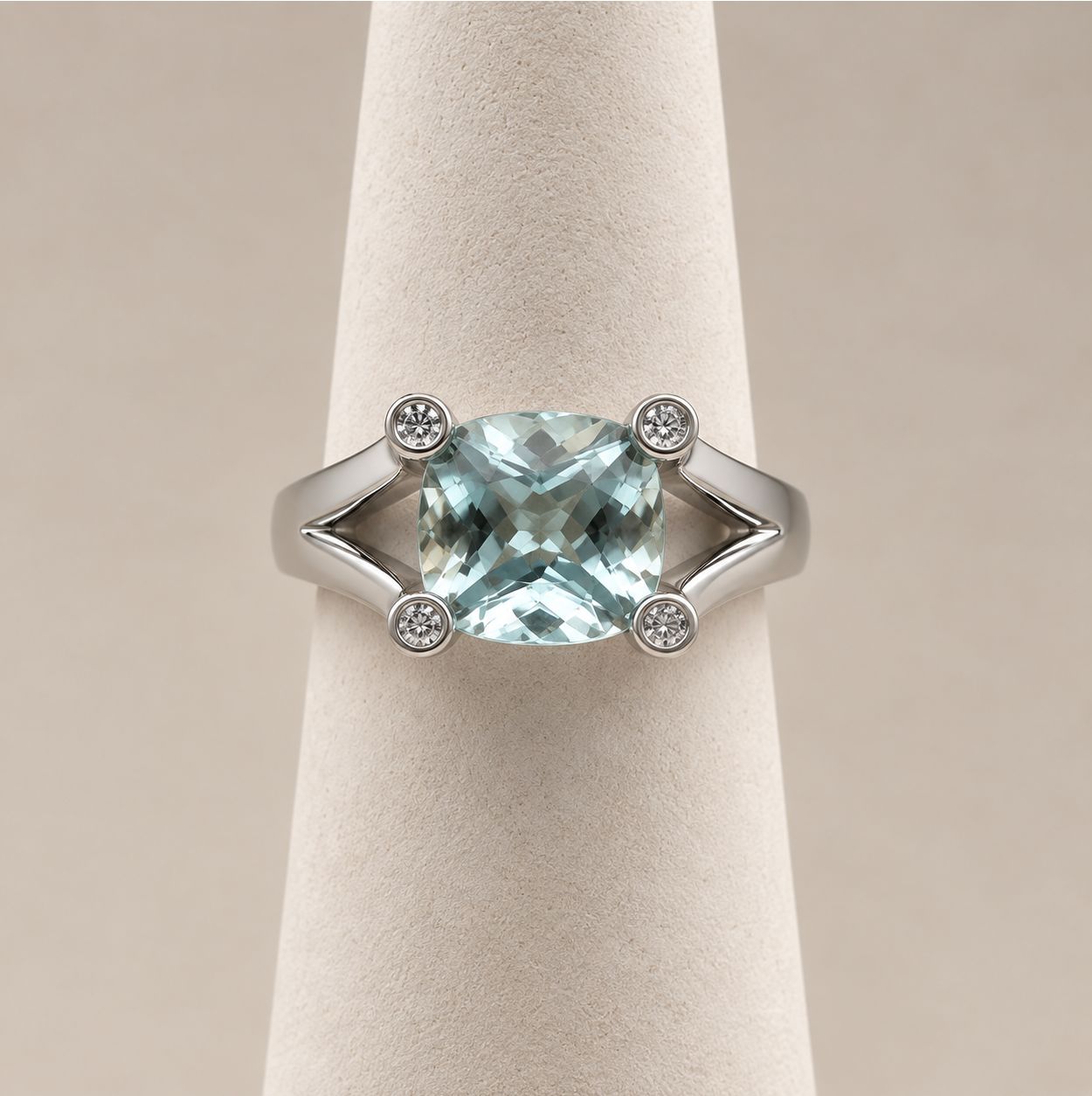Aquamarine Cushion Cut Diamond Ring (3.7g)