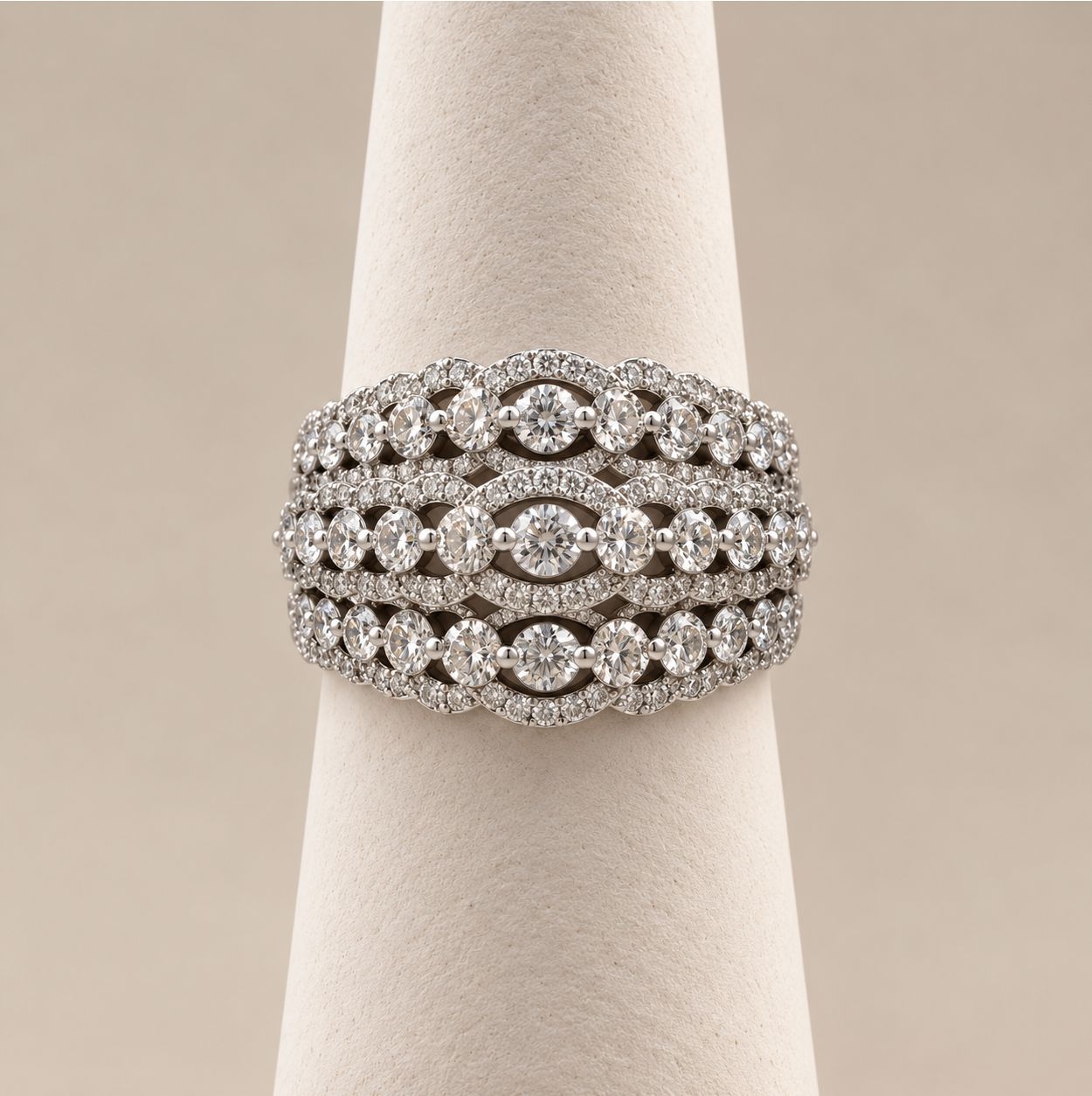 Diamond Scalloped Lace Wide Band (5.9g)