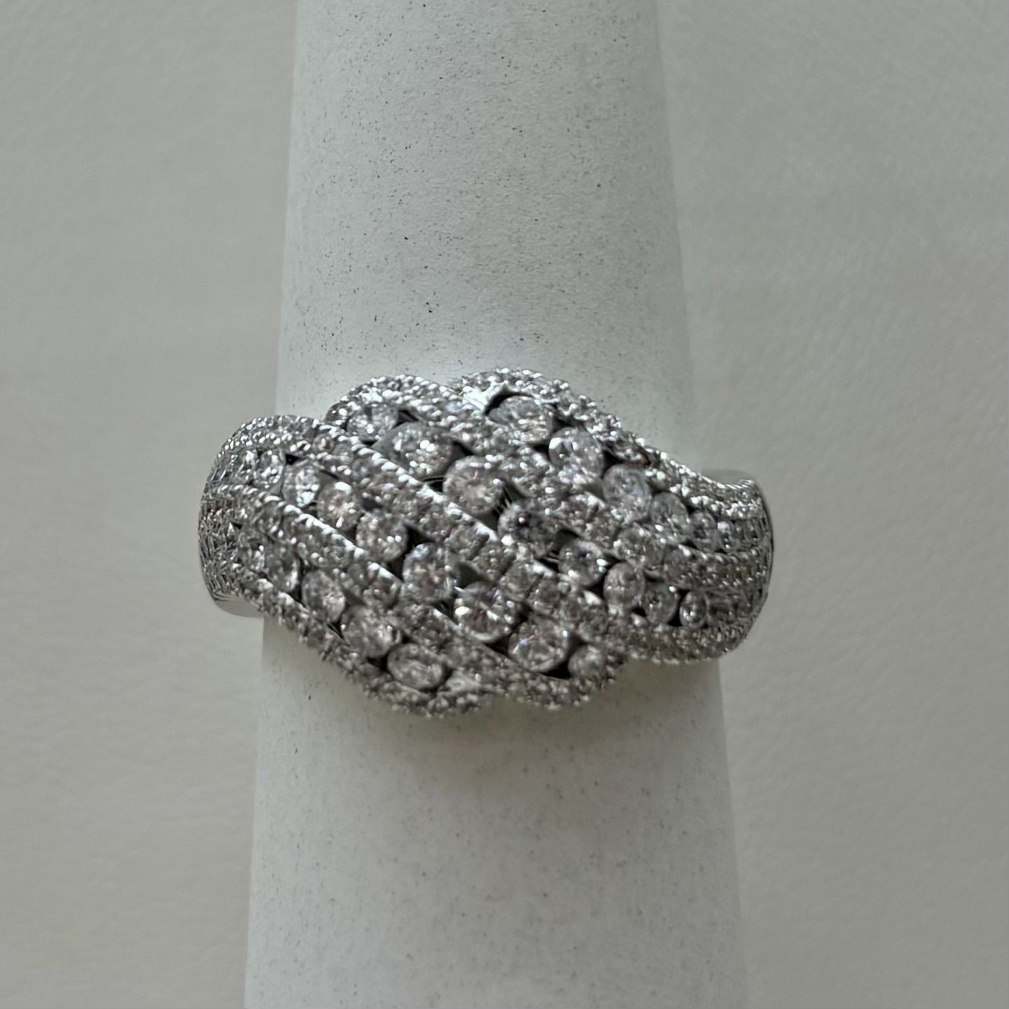 14KW "Wave" 4-Row Diamond Ring (7.2g)
