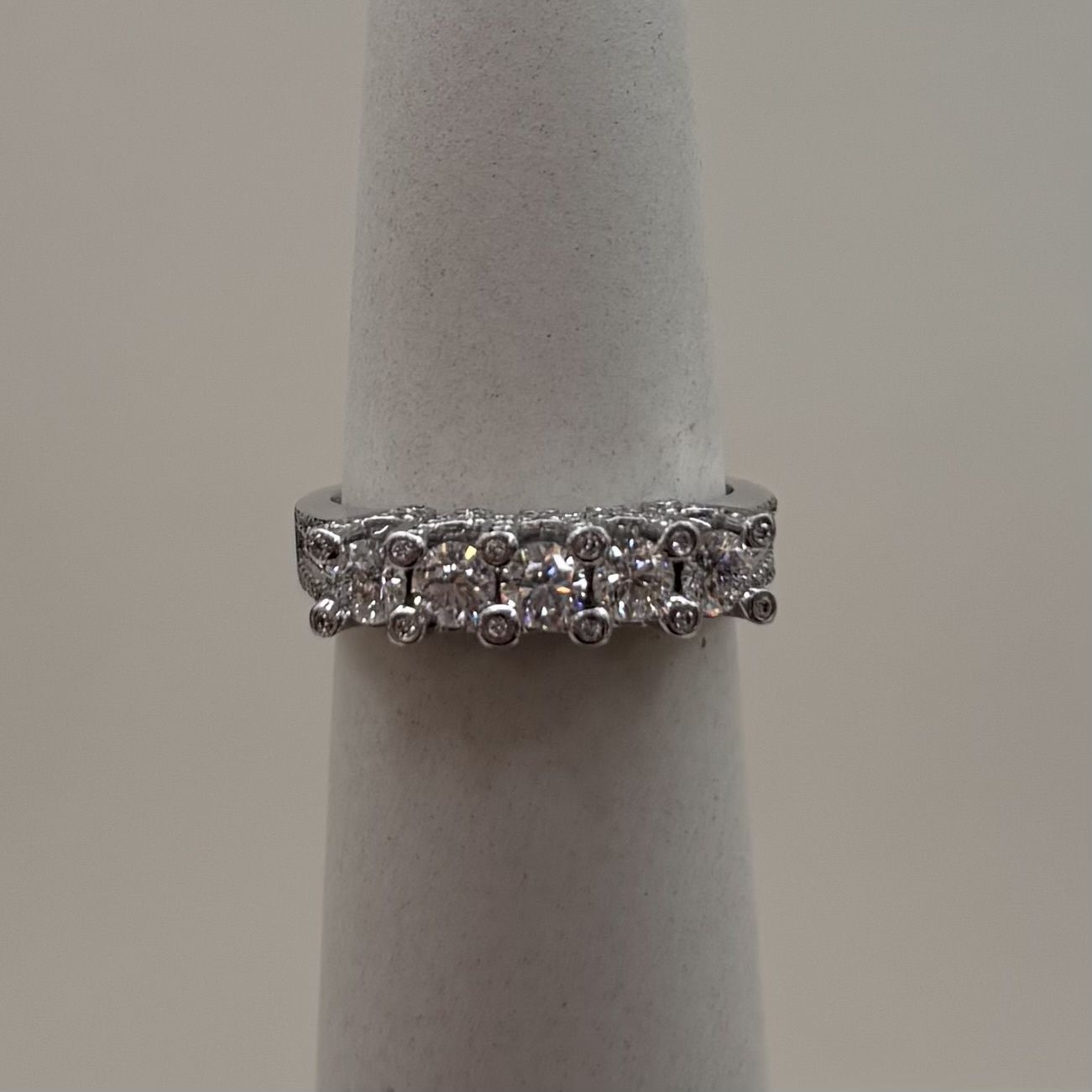 14KW 5-Stone Round Anniversary Band