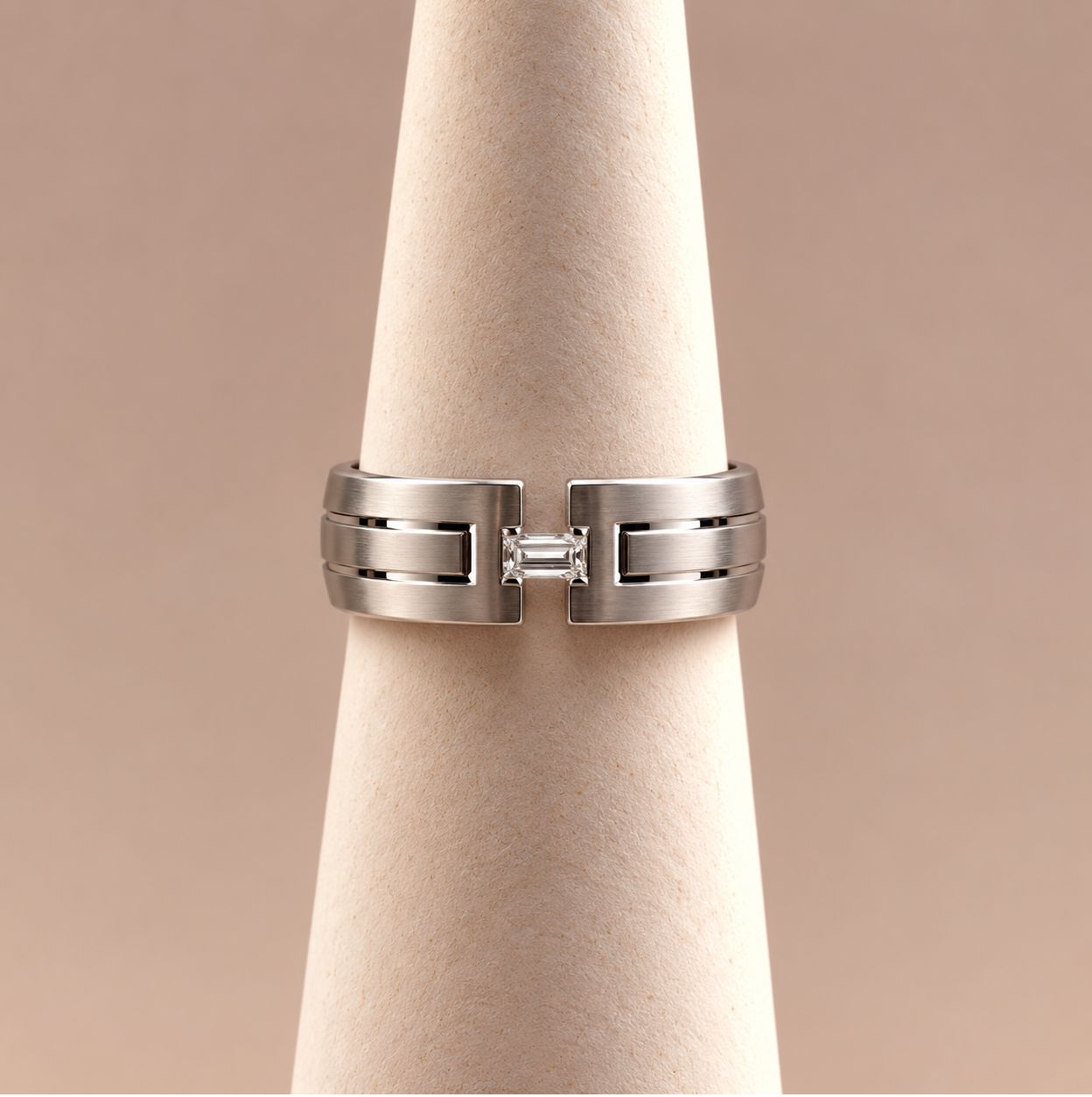 Men's Curved Diamond Baguette Band (9.6g)