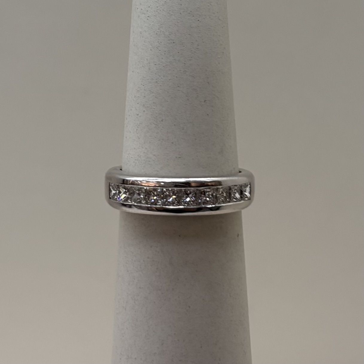 14KW Men's Princess Cut Diamond Band (Size 6)