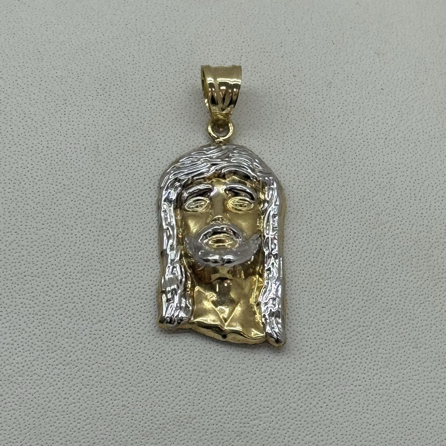 Gold Pendants 2.8-3.2, Material: 2Tone Jesus Pend