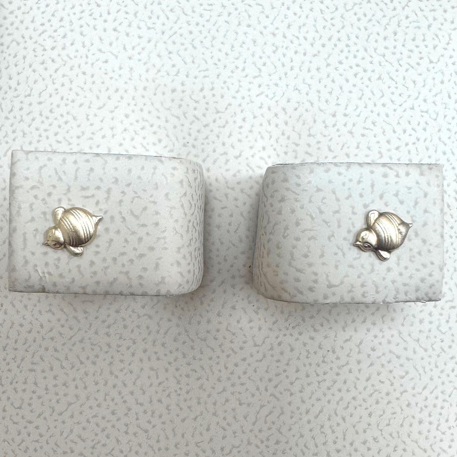 Baby 14kt Gold Stud Earrings, Material: Bee