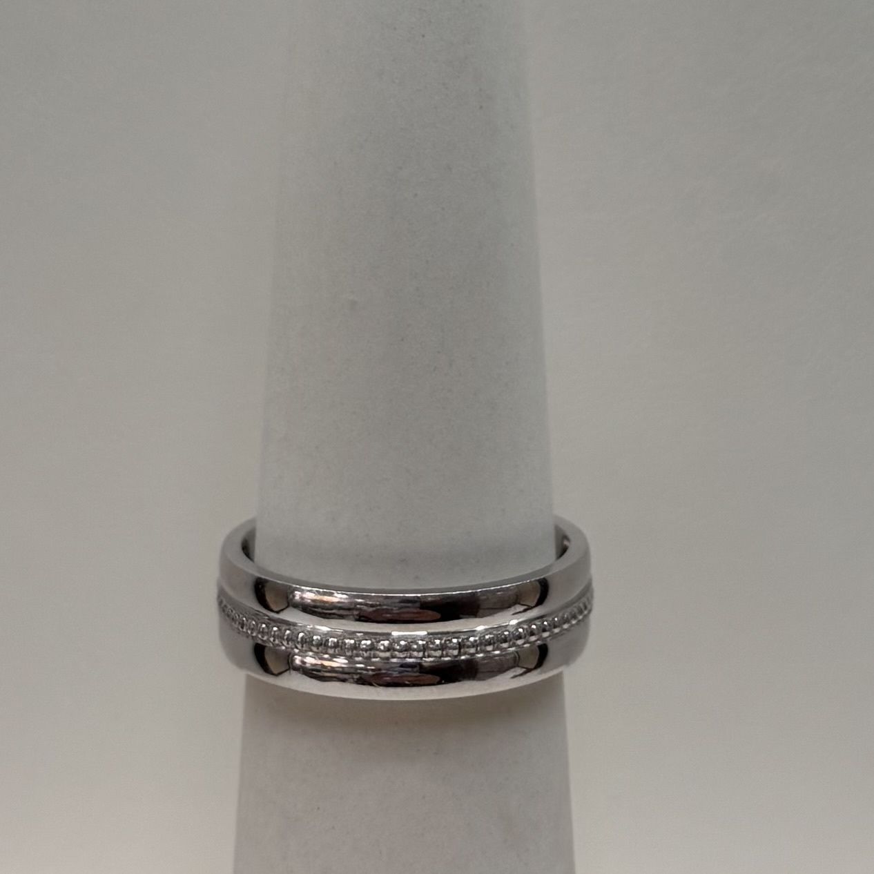 10KW Men's Designed Band (Size 10/ 8.8g)