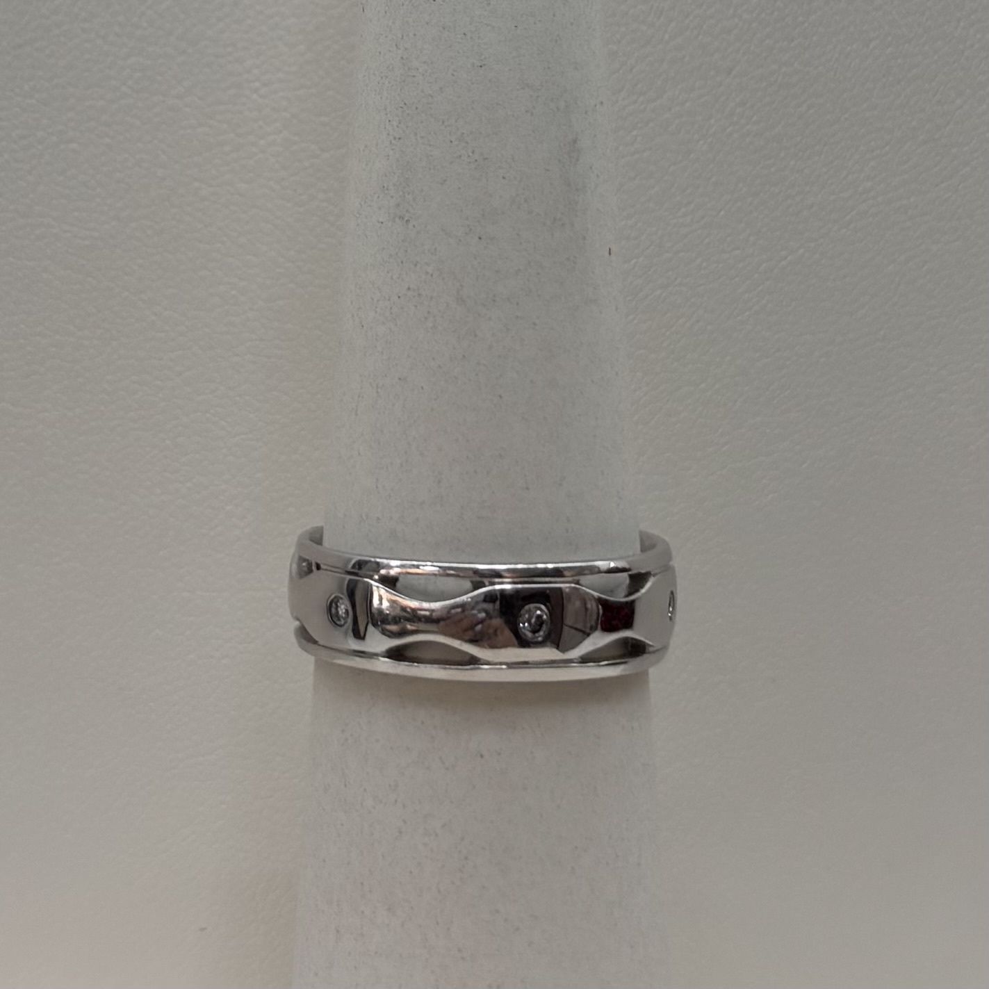10KW Men's Unique Diamond Band
