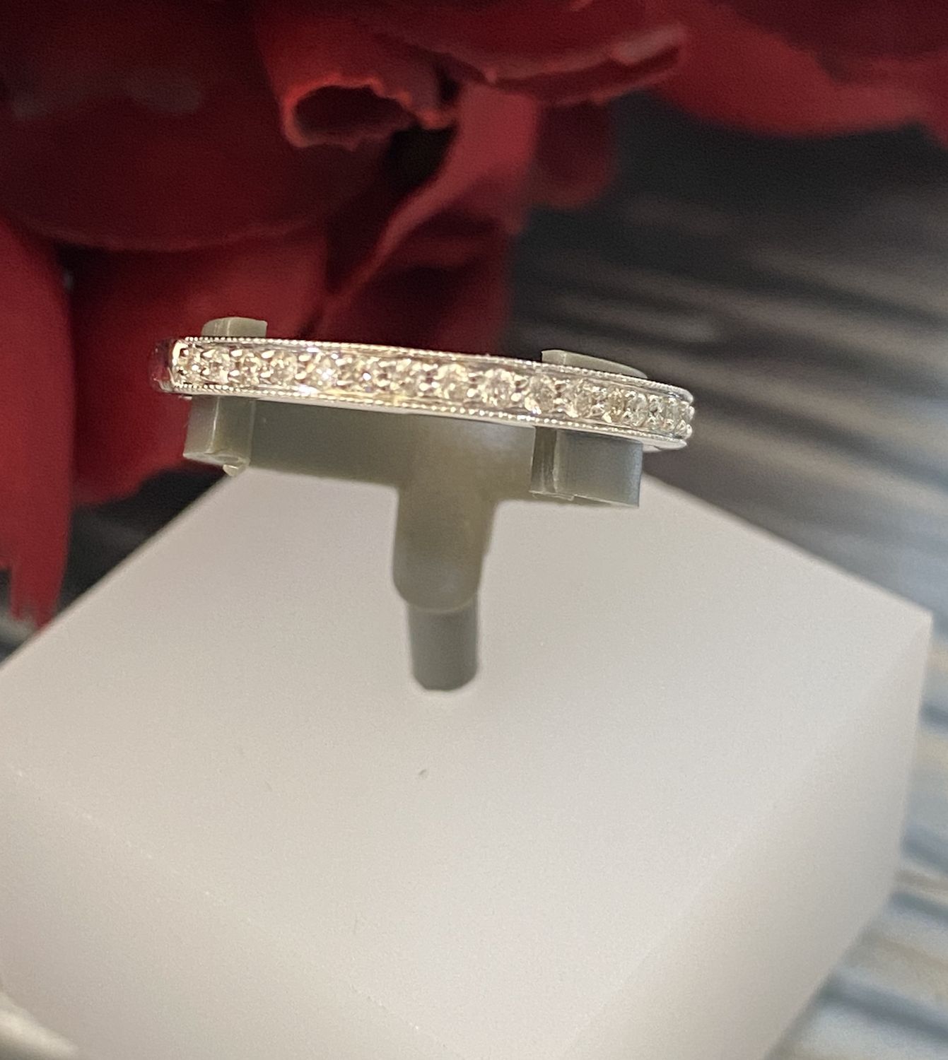 18-Stone Channel Band