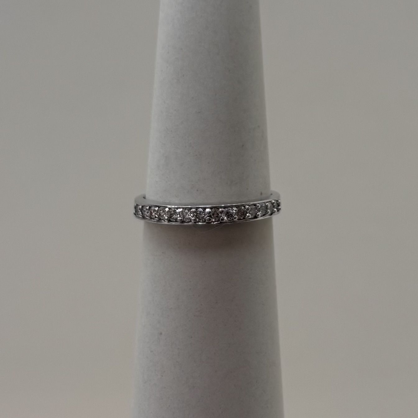 14KW 14-Stone Bezel Diamond Wedding Band