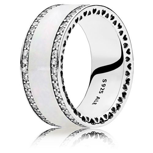 Pearlescent Hearts of PANDORA Band Ring - 191024EN23