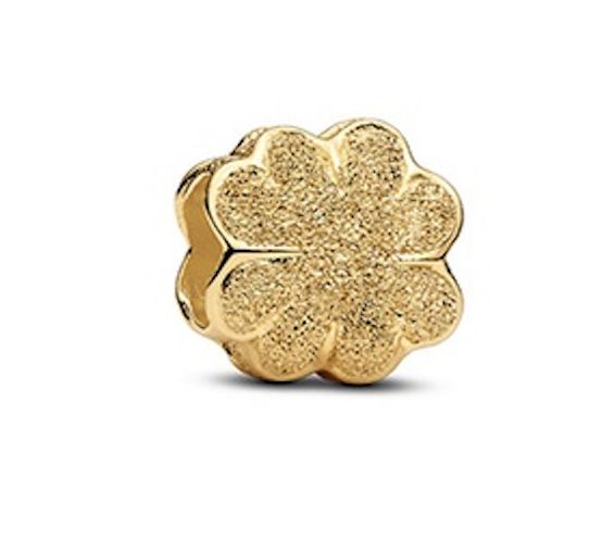 Textured Clover Mini Charm-764047C00