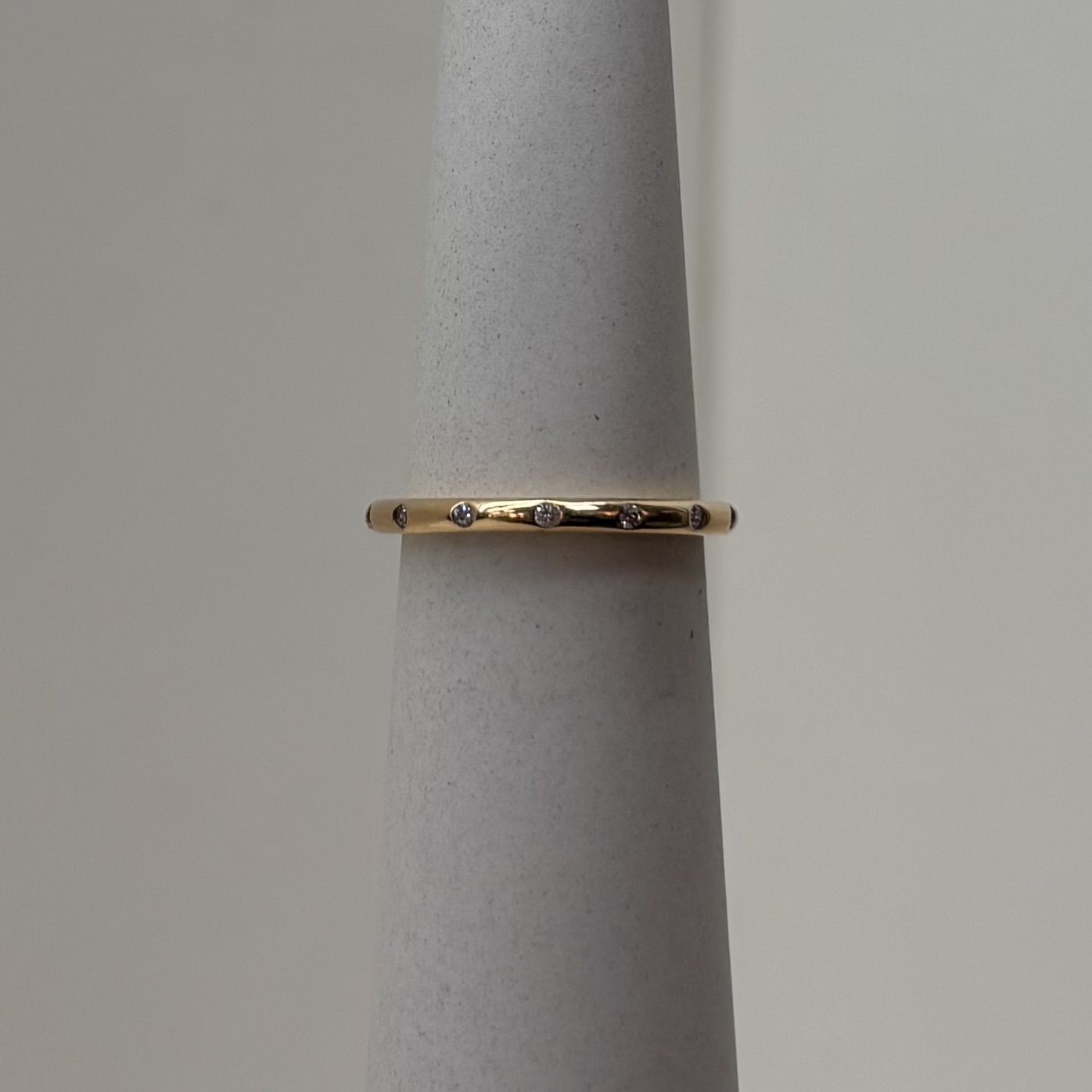 Pandora: 14KY Simple Sparkling Band 150178CZ