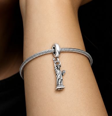 New York Statue of Liberty Dangle Charm-791077