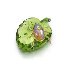 5668764   Swarovski SCS Beetle on leaf
