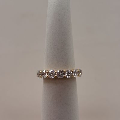 14KY 7-Stone Basket Diamond Band