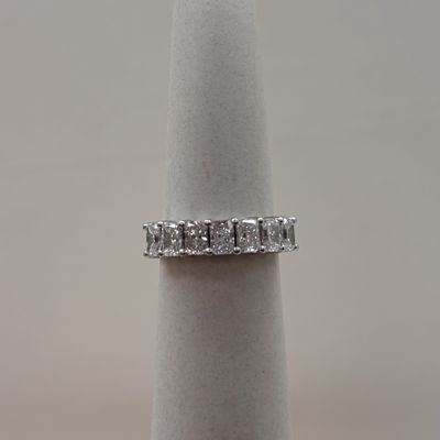 14KW 1.77ct Radiant Stone Band