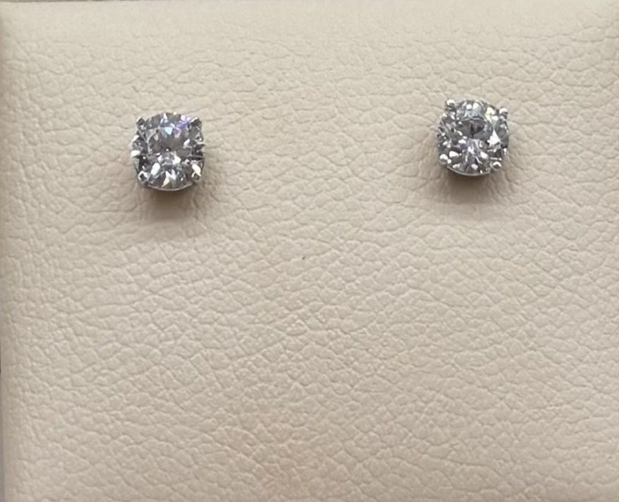 14KW 0.5ct Solitare Rnd Studs