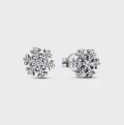 Sparkling Snowflake Stud Earrings - 292370C01