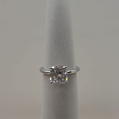 14KW 3ct Square Cushion Cut Diamond Ring
