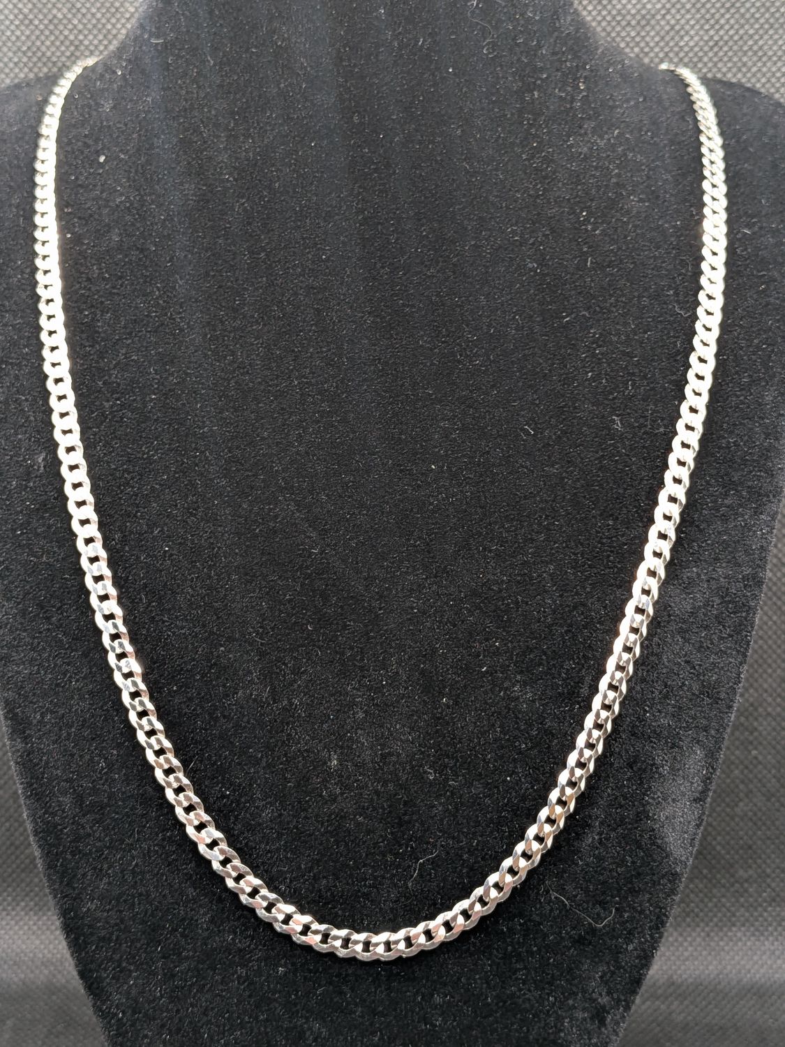 Curbed Cuban Necklace