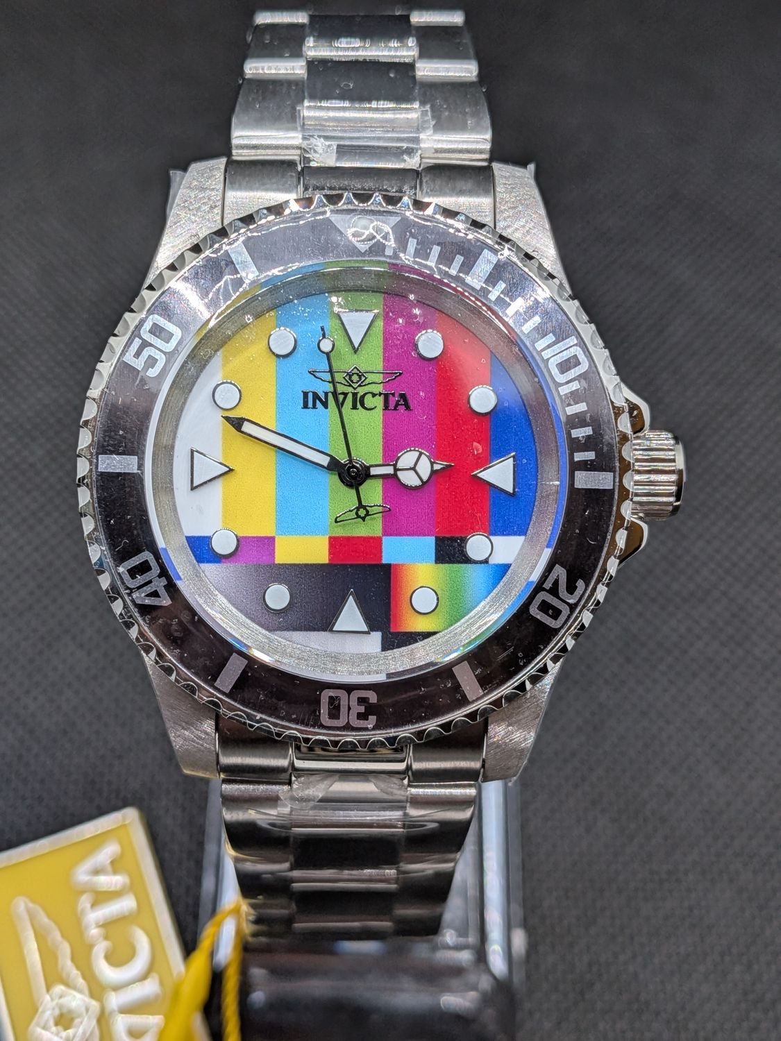 Invicta pop art