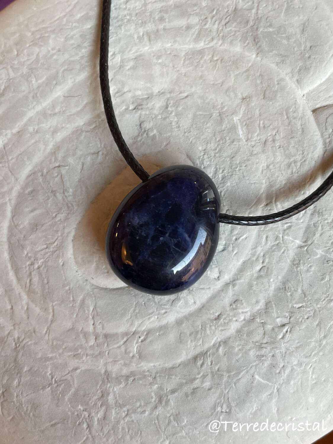 Sodalite percée