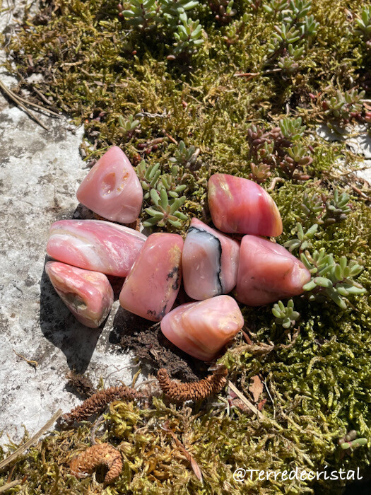 Opale rose des Andes roulée