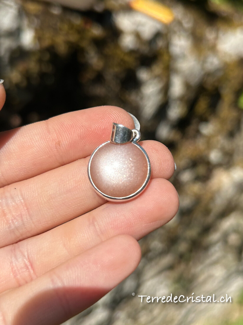 Pendentif en Pierre de lune orangée