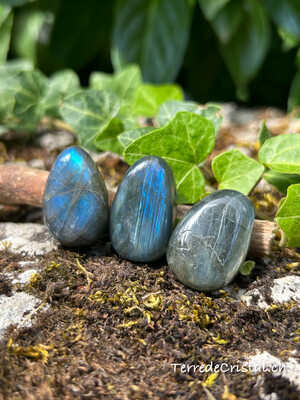 Labradorite percée