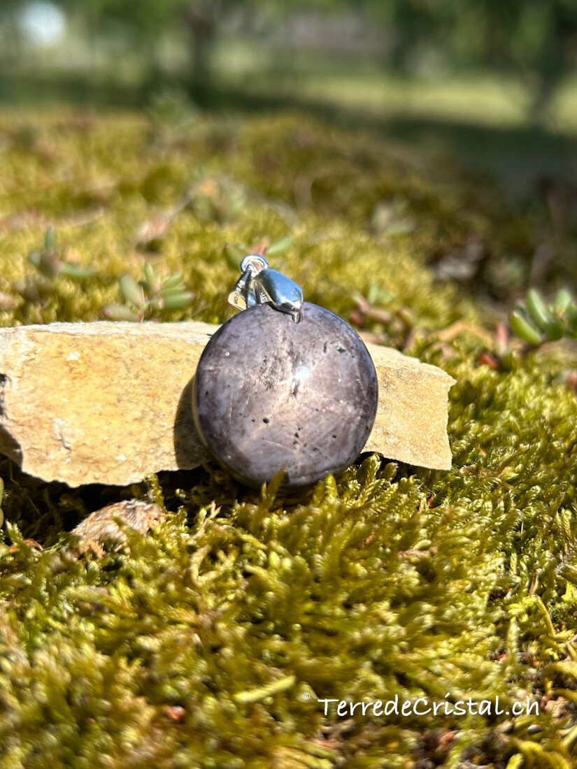 Pendentif en Saphir rose étoilé