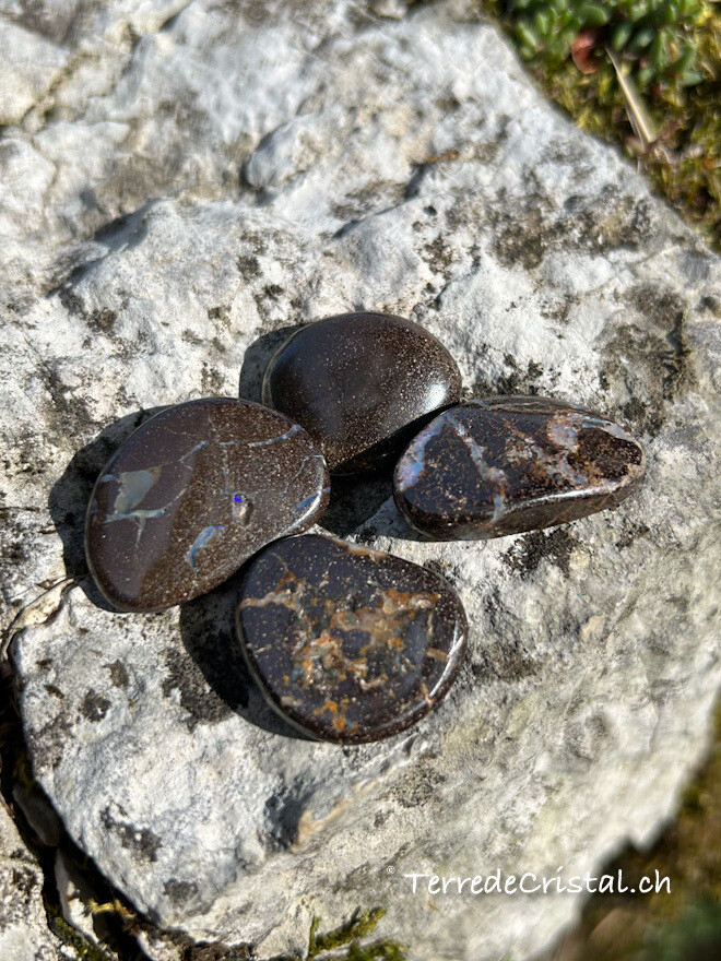Opale boulder plate
