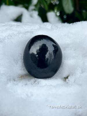 Galet en Tourmaline noire