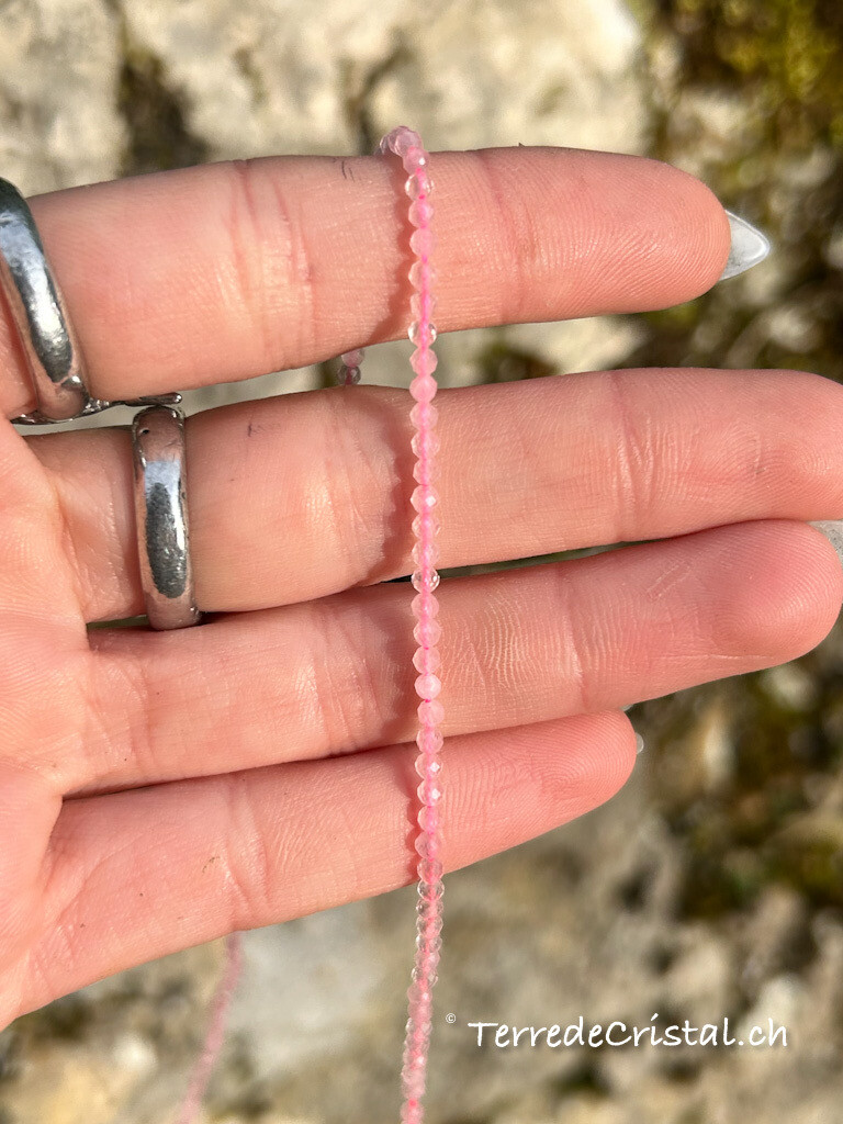 Rang de Quartz rose facetté 2 - 2,5 mm