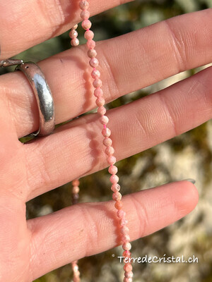 Rang de Rhodochrosite facettée 2-3 mm